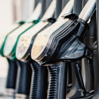 Marže čerpacích stanic zamíří pod drobnohled Ministerstva financí